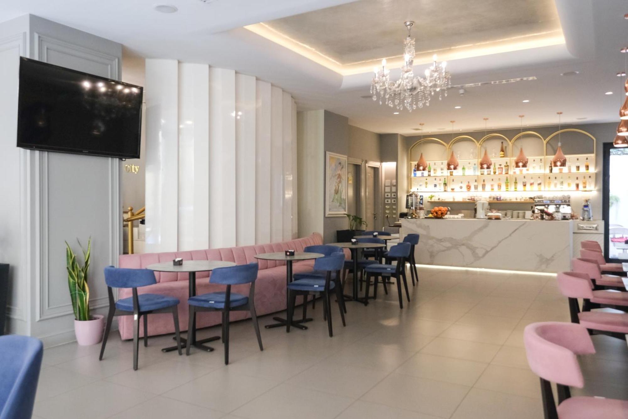 Golden City Hotel , Tirana Esterno foto