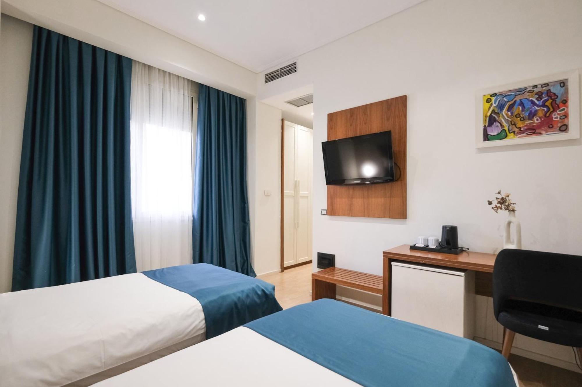 Golden City Hotel , Tirana Esterno foto