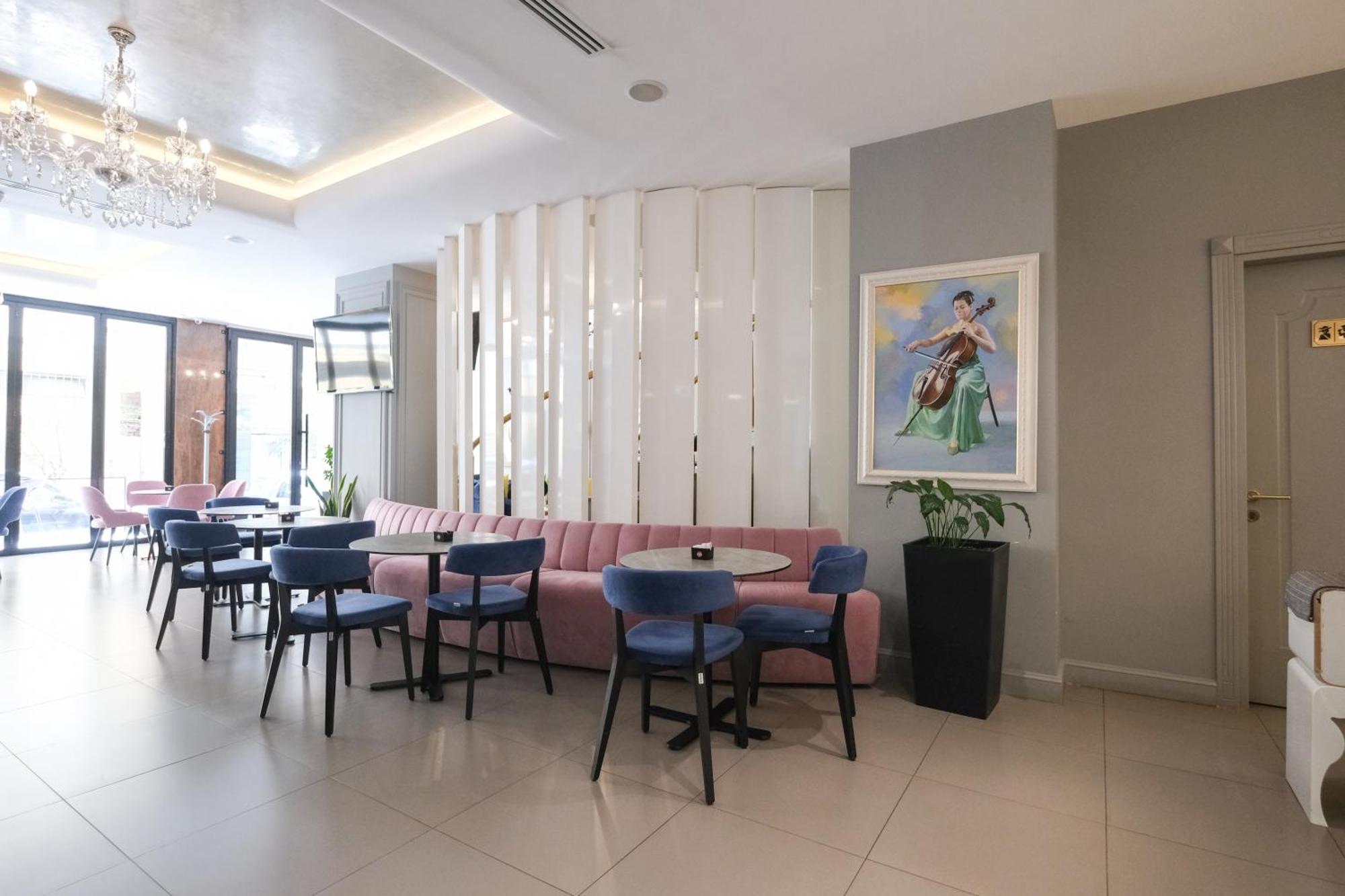 Golden City Hotel , Tirana Esterno foto