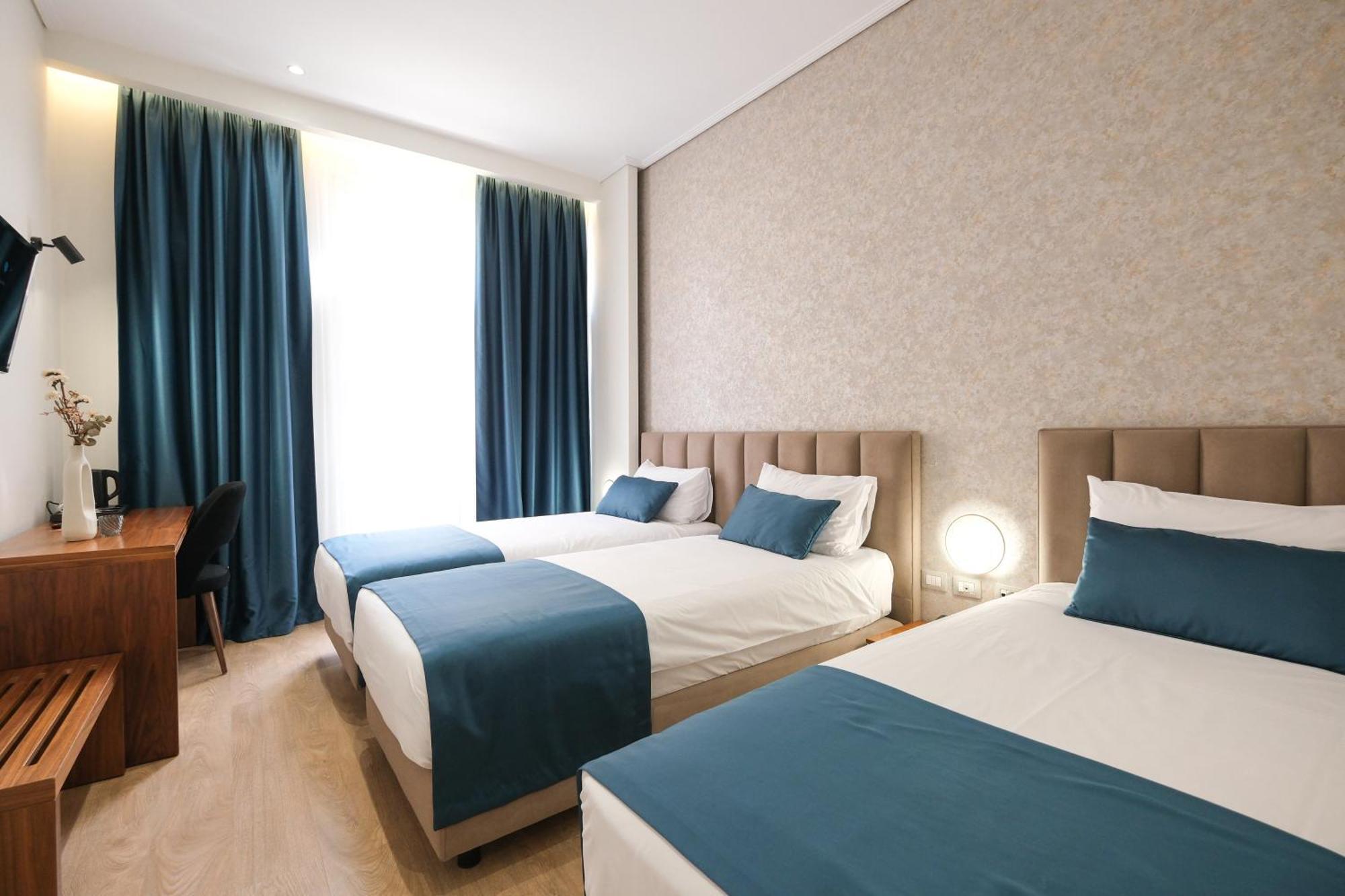 Golden City Hotel , Tirana Esterno foto