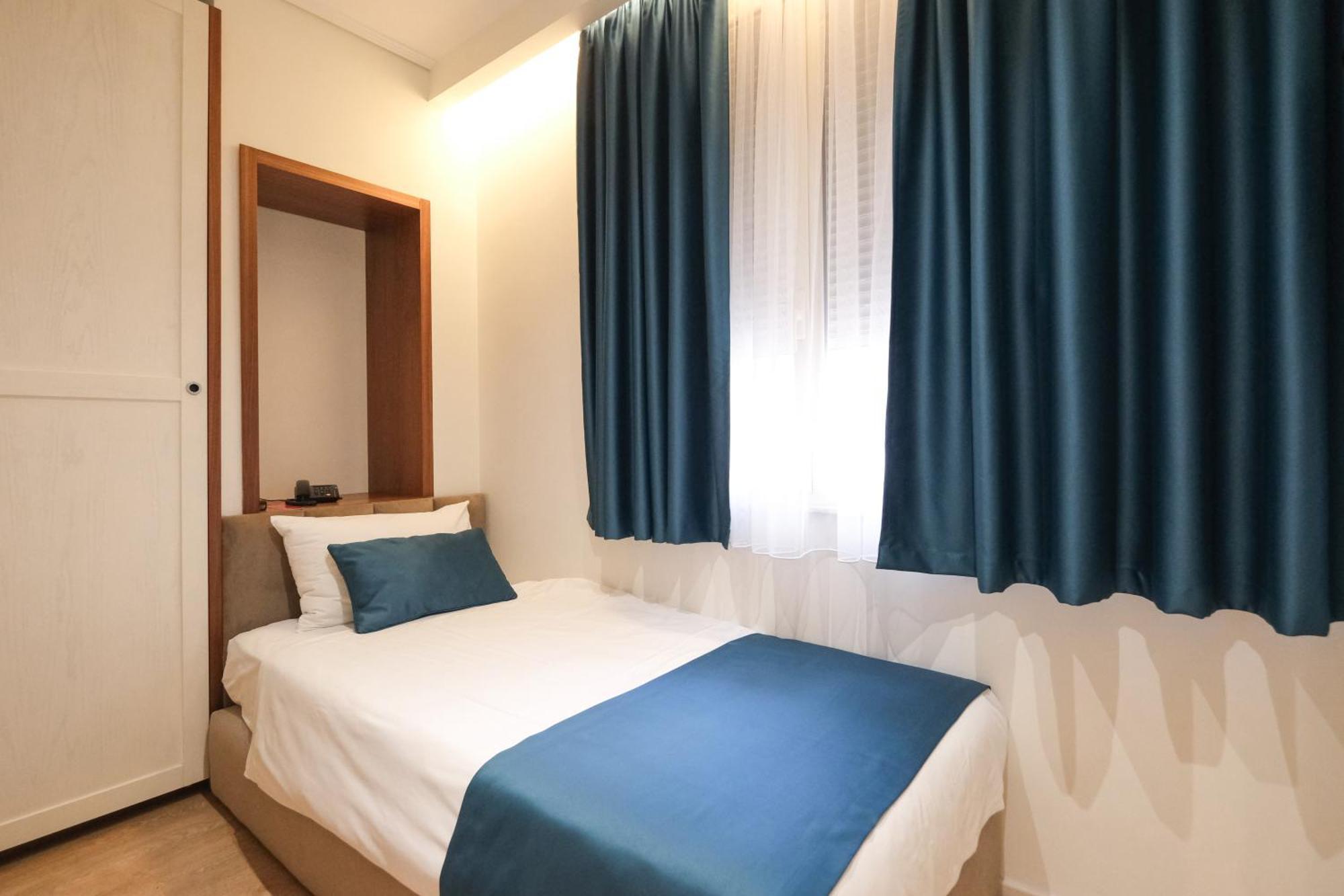 Golden City Hotel , Tirana Esterno foto